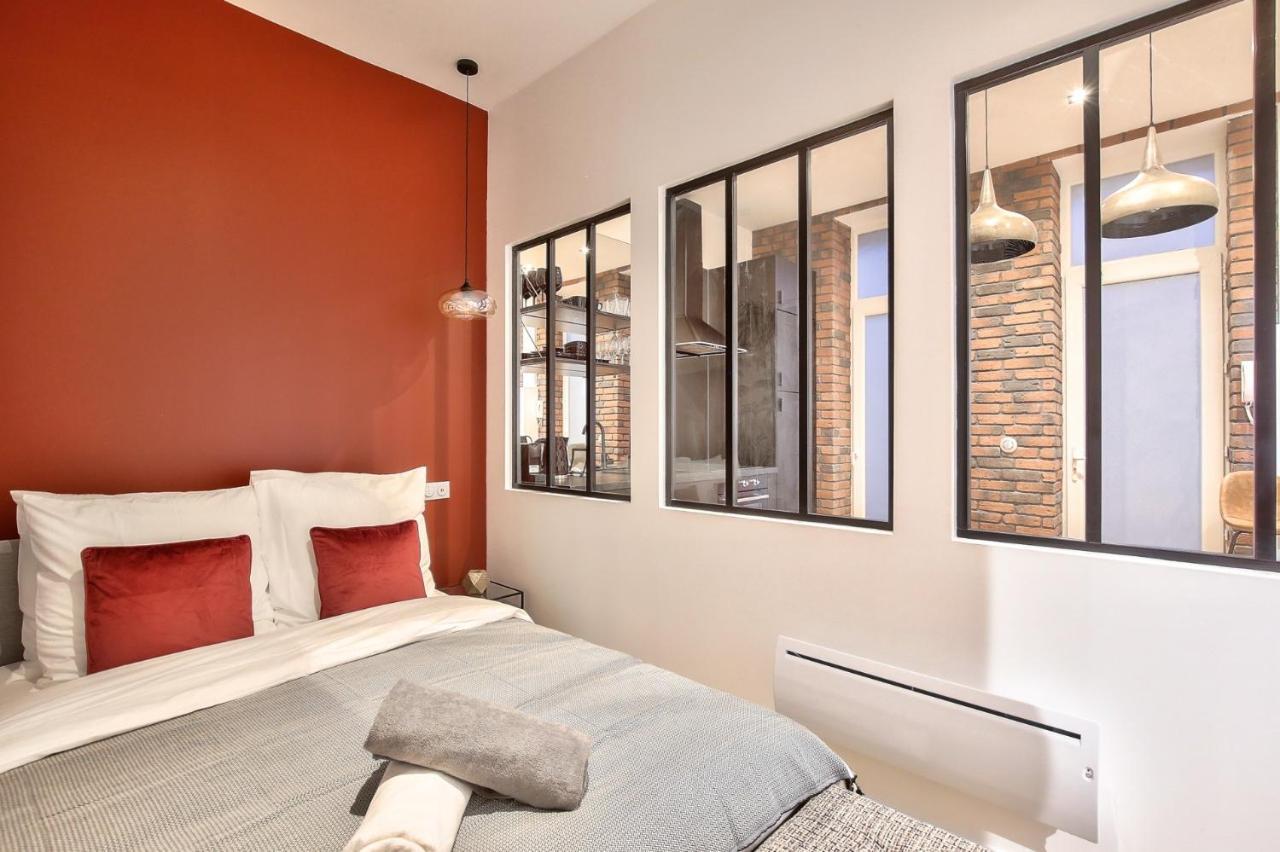 Apartment New ! Outstanding 2br & 1br In 15